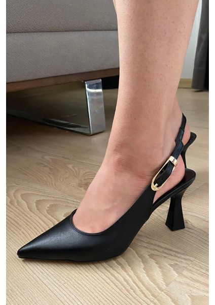 Kadın Motto Siyah Cilt Sivri Burun Arkası Acık 8 cm Topuklu Ayakkabı
