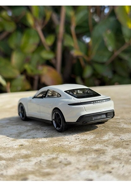 Porsche Taycan Turbo S Koleksiyon Metal Araba 12CM Lüks Araba Krem Oyuncak Araba Metal Model Araba indirimleri