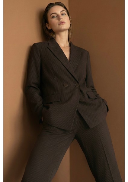 Kadın Çift Düğmeli Çizgili Blazer Ceket fiyatları