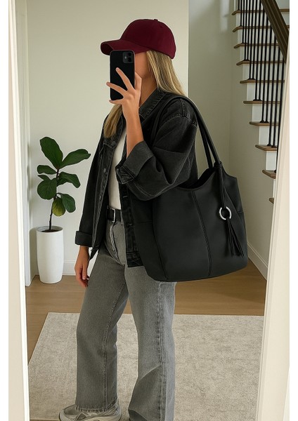 Paraşüt Kumaş Kadın Omuz Çantası – Frezya Model – Astarlı – Fermuarlı – 43X36X8 cm – Latte / Açık Krem / Siyah fiyatları