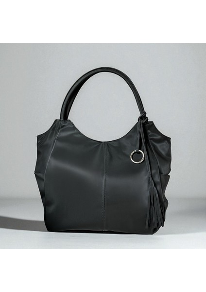 Paraşüt Kumaş Kadın Omuz Çantası – Frezya Model – Astarlı – Fermuarlı – 43X36X8 cm – Latte / Açık Krem / Siyah indirimleri