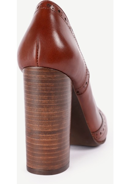 Yumuşak Tabanlı Deri Topuklu Ayakkabı