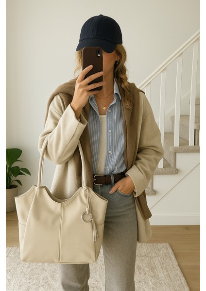 Paraşüt Kumaş Kadın Omuz Çantası – Frezya Model – Astarlı – Fermuarlı – 43X36X8 cm – Latte / Açık Krem / Siyah fiyatları