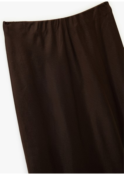 x Melis Ağazat - Slim Fit Balık Kesim Midi Boy Saten Etek indirimleri