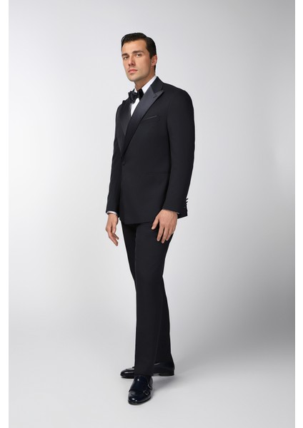 Oversize Ekstra Rahat Kalıp Sivri Yaka Kruvaze Smokin & Damatlık