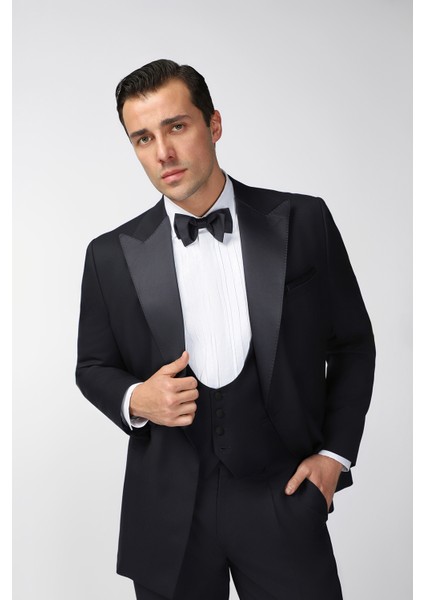 Oversize Ekstra Rahat Kalıp Sivri Yaka Kruvaze Smokin & Damatlık fırsatları