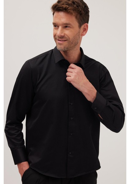 Erkek Regular Fit Klasik Kesim Pamuklu Düz Siyah Gömlek