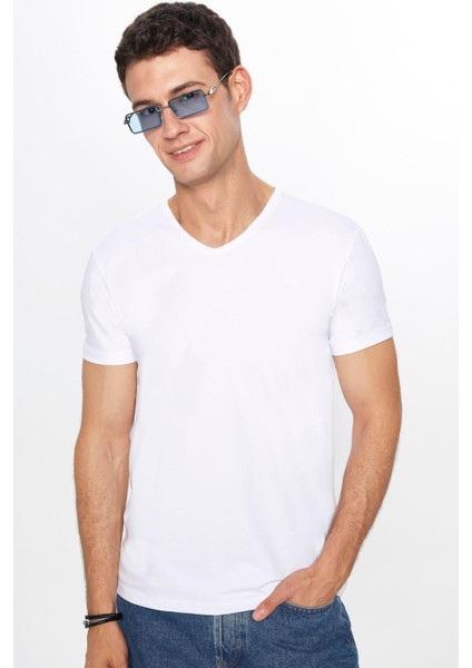 Erkek Slim Fit Dar Kesim Pamuklu Yumuşak Dokulu Likralı Esnek Kumaş Düz Basic Beyaz V Yaka Tişört