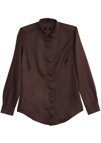 Kadın Slim Fit Dar Kesim Vucüda Oturan Uzun Kollu Gizli Düğme Detaylı Kahverengi Basic Gömlek