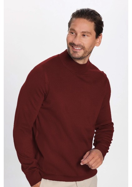 Erkek Slim Fit Dar Kesim Yarım Balıkçı Yaka Düz Bordo Triko Kazak