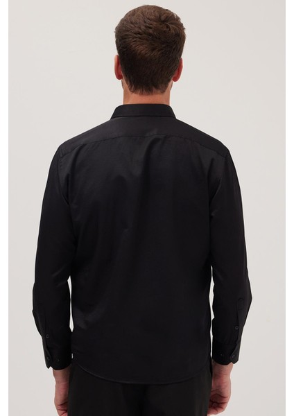 Erkek Regular Fit Klasik Kesim Pamuklu Düz Siyah Gömlek