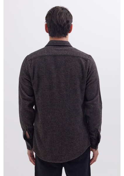 Erkek Slim Fit Tek Cep Kapaklı Düz Oduncu Spor Kahverengi Gömlek