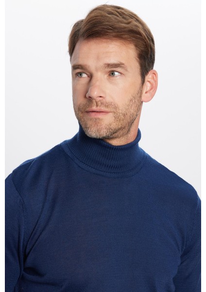 Erkek Slim Fit Dar Kesim Tam Balıkçı Yaka Düz Yün Lacivert Triko Kazak