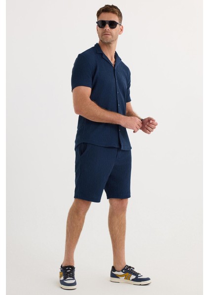 Erkek Slim Fit Dar Kesim Apaş Yaka Beli Bağcıklı İndigo Gömlek Şort Takım