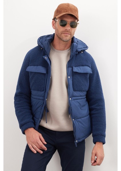 Erkek Regular Fit Klasik Kesim Kapüşonlu Fermuarlı Çıtçıt Kapamalı Lacivert Mont