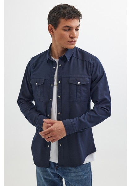 Erkek Slim Fit Uzun Kollu Spor Yaka Yıkamalı Çift Cepli Armürlü Denim Kot Lacivert Gömlek