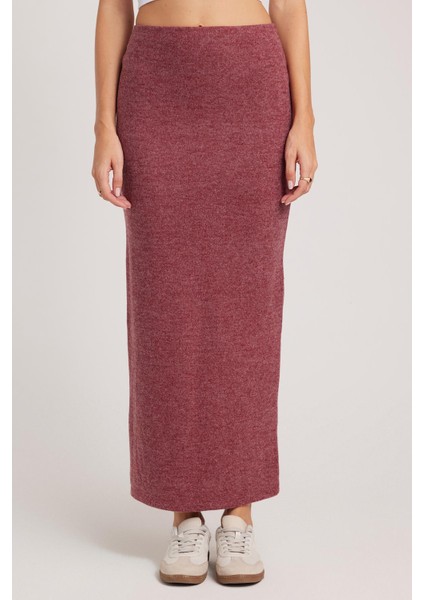 Kadın Slim Fit Dar Kesim Yırtmaçlı Bordo Etek