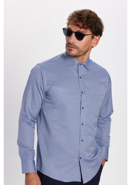 Erkek Regular Fit Klasik Kesim Tek Cepli Kravatlık Armürlü Gömlek