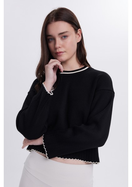 Kadın Oversize Geniş Kesim Bisiklet Yaka Çizgili Siyah Kazak