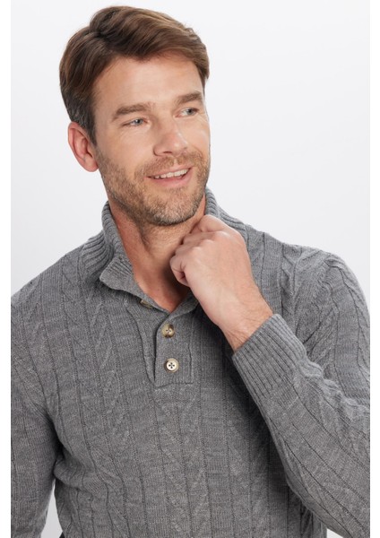 Erkek Slim Fit Dar Kesim Yumuşak Dokulu Desenli Dik Yaka Düğmeli Gri Triko Kazak