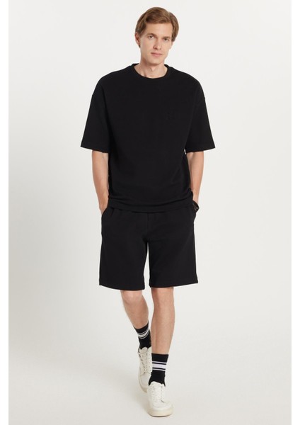 Erkek Standart Fit %100 Pamuk Bisiklet Yaka Beli Bağcıklı Siyah Şort Takım