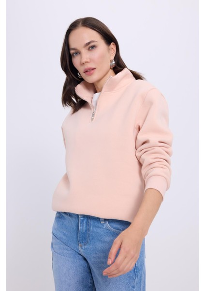 Kadın Relax Fit Rahat Kesim Pamuklu İçi Polarlı Yarım Fermuarlı Somon Dik Yaka Sweatshirt