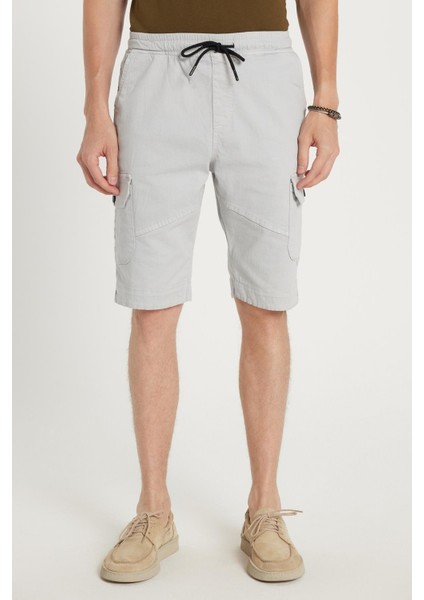 Erkek Relax Fit Rahat Kesim %100 Pamuk Kargo Cep Açık Gri Kapri Şort