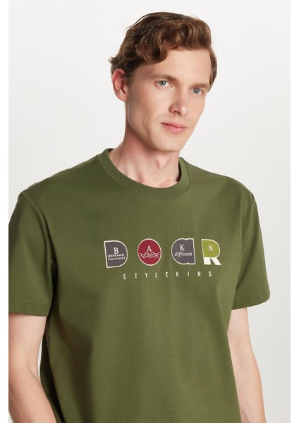 Relax Fit Rahat Kesim Pamuklu Ön Baskı Detaylı Bisiklet Yaka Haki Erkek Tişört