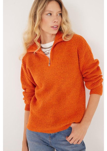 Kadın Oversize Geniş Kesim Dokumalı Fermuarlı Yaka Kiremit Kazak