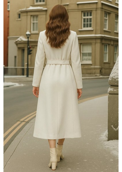 Kadın Kruvaze Premium Beyaz Kaşe Kaban