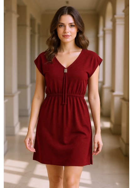 Kadın Bordo Yanları Yırtmaçlı Tokalı V Yaka Mini Plaj Elbisesi