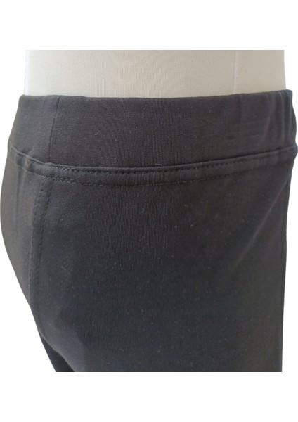 Kız çocuk siyah pamuklu esnek tayt – rahat ve şık günlük kullanım