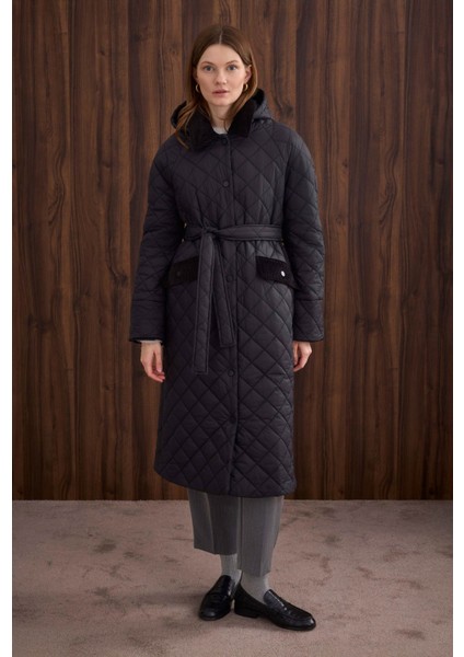 Uzun Kapitone Mont Siyah