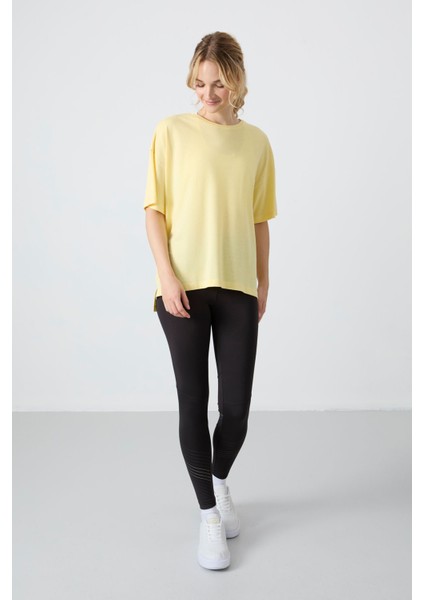 Sarı Penye Modal Yumuşak Tuşeli Oversize Fit Basic Kadın T-Shirt- 97285