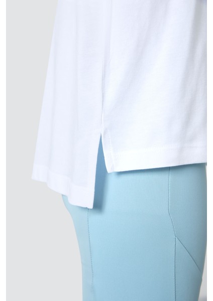 Beyaz Penye Modal Yumuşak Tuşeli Oversize Fit Basic Kadın T-Shirt- 97285