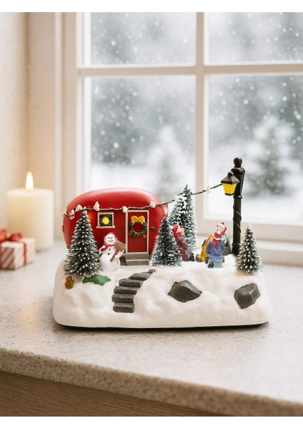 Yılbaşı Dekoru Karavan Detaylı Işıklı Müzikli Hareketli Kış Köyü Dekor Süsü 15 cm
