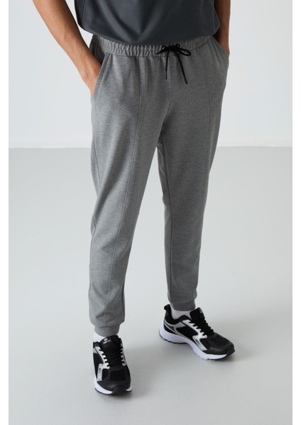 Gri Melanj Pamuklu Yumuşak Dokulu Comfort Fit Nakışlı Erkek Jogger - 82123