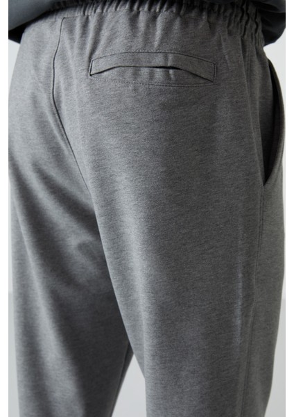 Gri Melanj Pamuklu Yumuşak Dokulu Comfort Fit Nakışlı Erkek Jogger - 82123