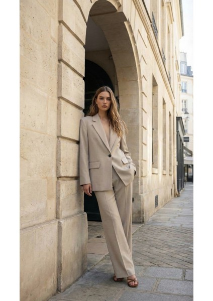 Kadın Alt Üst Vatkalı Blazer Takım- Çift Kemer