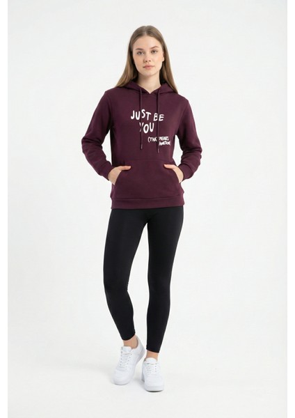 Kadın Kapüşonlu Regular Fit Şardonlu Baskılı Sweatshirt Bordo