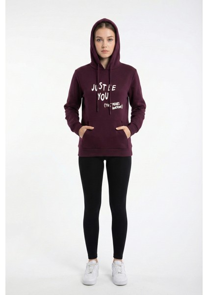 Kadın Kapüşonlu Regular Fit Şardonlu Baskılı Sweatshirt Bordo