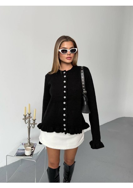 Siyah Fırfırlı Düğmeli Triko Hırka fiyatları