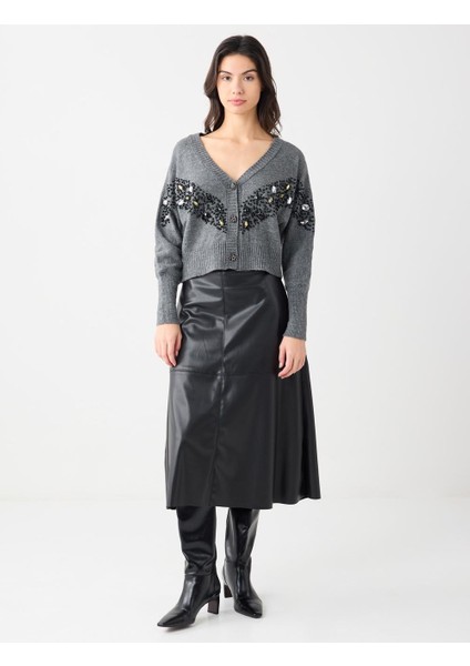 Gri Uzun Kollu Taş Işlemeli Düğmeli Triko Hırka