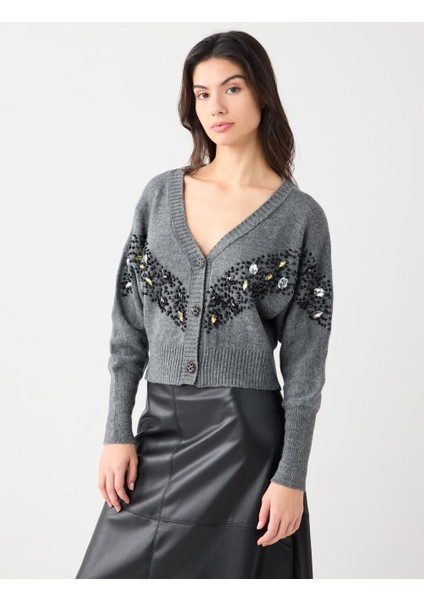 Gri Uzun Kollu Taş Işlemeli Düğmeli Triko Hırka