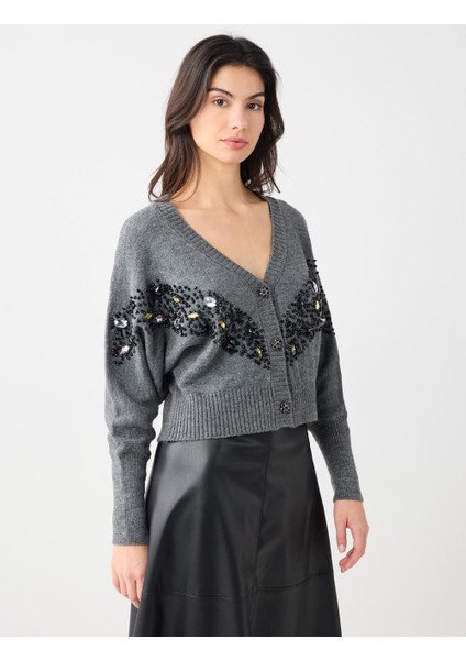 Gri Uzun Kollu Taş Işlemeli Düğmeli Triko Hırka