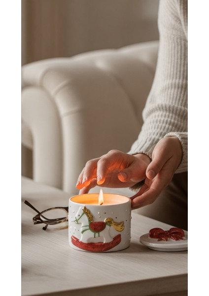 24K Altın Süslemeli Atlı Karınca Karosel Temalı Seramik Mumluk Yılbaşı Yeni Yıl Hediyesi modelleri