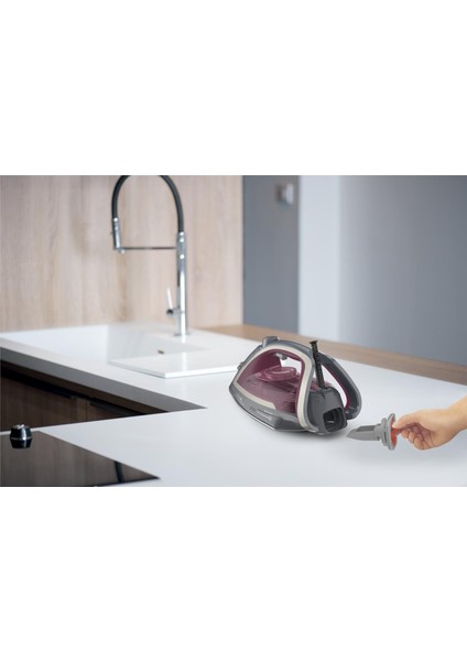 FV6840 Ultragliss Anti Calc Plus 50 gr Sürekli ve 260 gr Şok Buharlı 2800 Watt Buharlı Ütü