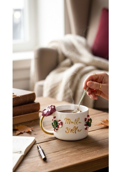 24K Altın Süslemeli Mutlu Yıllar Fiyonk Seramik Mug Yeni Yıl Yılbaşı Hediyesi