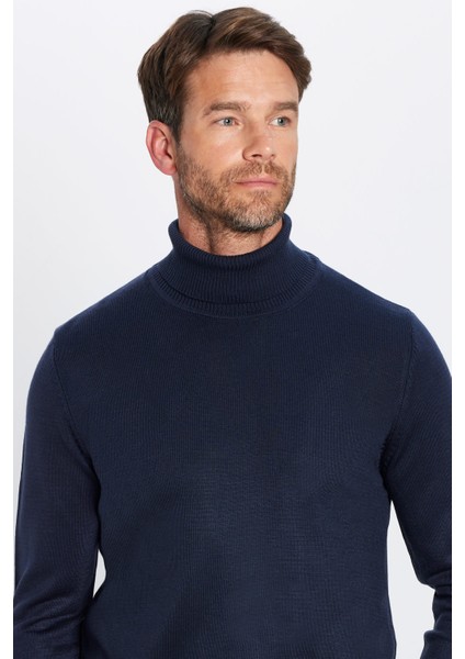 Erkek Slim Fit Dar Kesim Yumuşak Dokulu Tüylenmeyen Lacivert Tam Balıkçı Yaka Triko Kazak