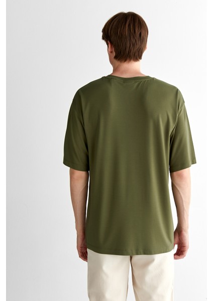 Erkek Yeşil Relaxed Fit Bisiklet Yaka Logolu T-Shirt 2325124T.301 fiyatları